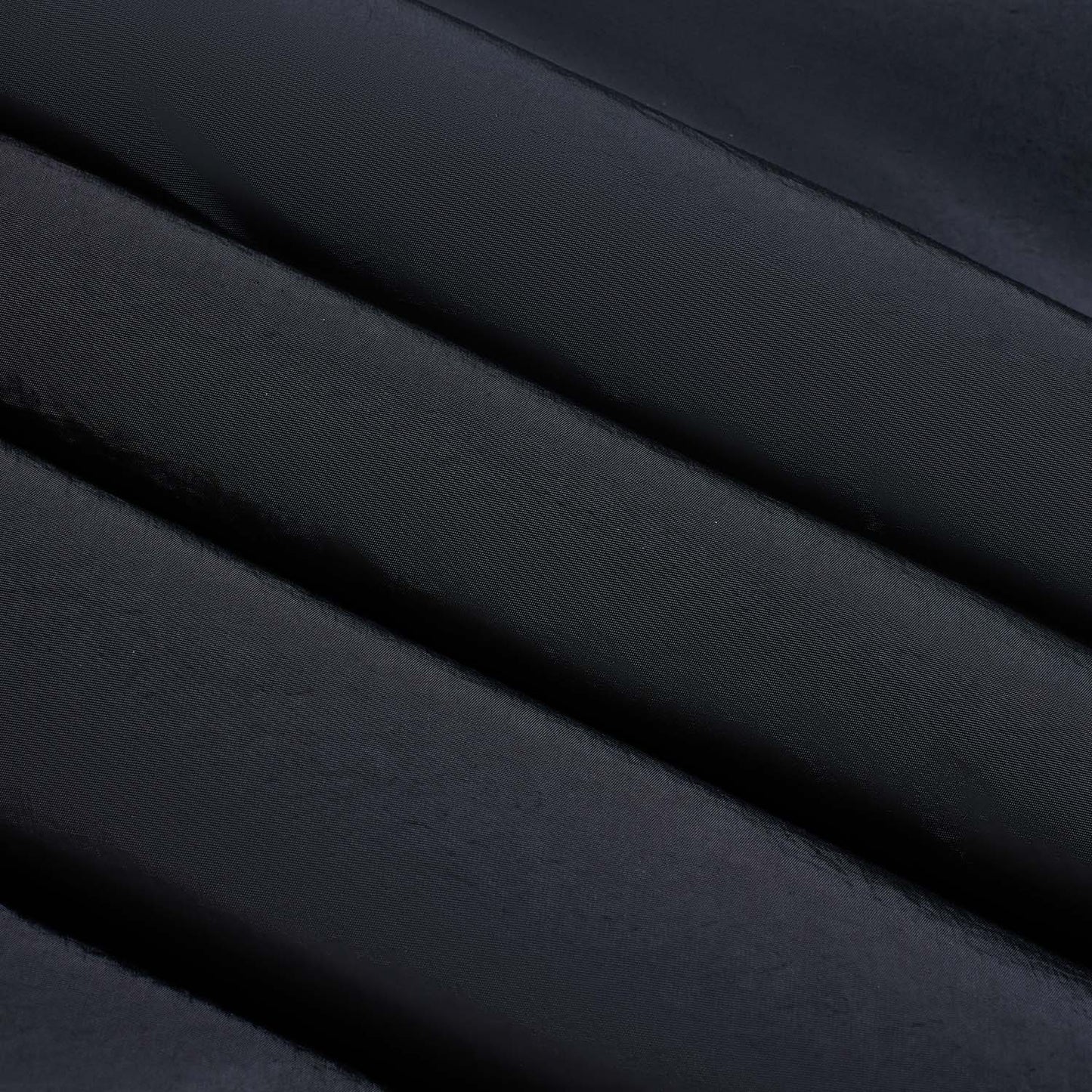 Unisex Jacke mit Kapuze Wade x Primaloft - schwarz - AJMT103-1